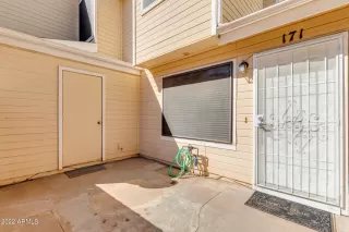 Photo #3: 6373257 Listing