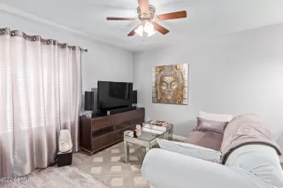 Photo #6: 6373257 Listing