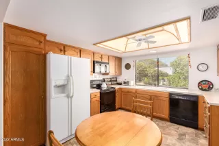 Photo #4: 6373316 Listing