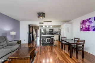 Photo #5: 6373447 Listing