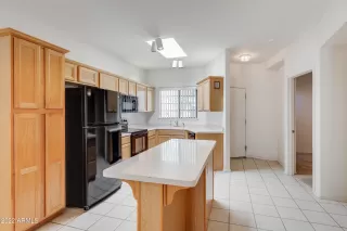 Photo #3: 6373704 Listing