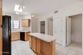 Photo #4: 6373704 Listing