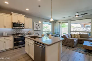 Photo #4: 6373889 Listing