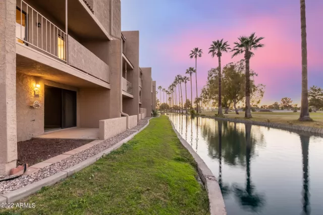 MLS: 6374003 Condo For Sale