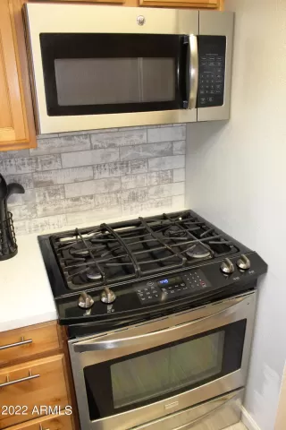 Photo #6: 6374207 Listing