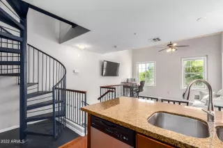 Photo #4: 6374405 Listing