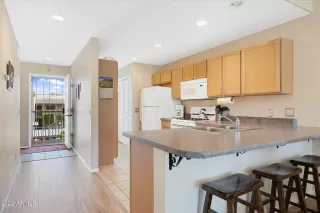 Photo #2: 6374570 Listing