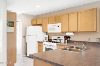 Photo #3: 6374570 Listing