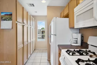 Photo #6: 6374570 Listing