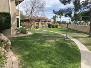 Photo #4: 6374942 Listing