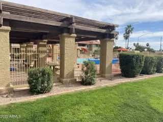 Photo #5: 6374942 Listing