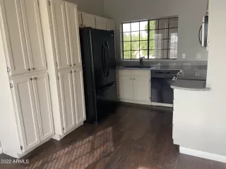 Photo #6: 6374942 Listing