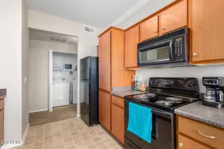 Photo #6: 6375198 Listing