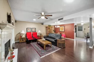 Photo #5: 6375923 Listing