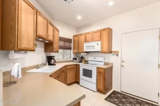 Photo #6: 6376366 Listing