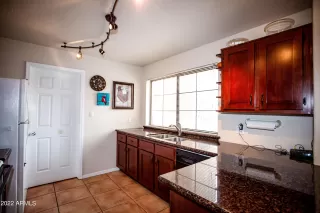 Photo #5: 6376461 Listing 