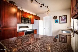 Photo #6: 6376461 Listing 