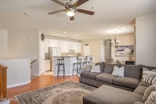 Photo #4: 6376577 Listing