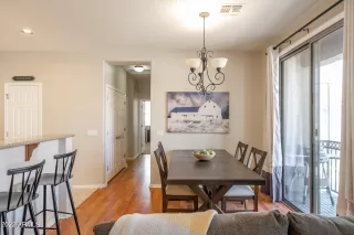 Photo #5: 6376577 Listing