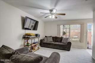 Photo #5: 6376837 Listing