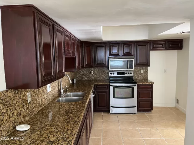 MLS: 6376909 Condo For Sale