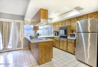Photo #5: 6376929 Listing 
