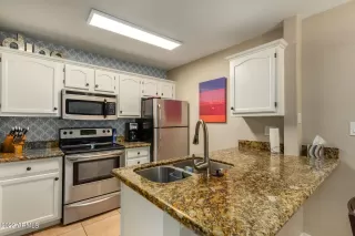 Photo #2: 6376972 Listing