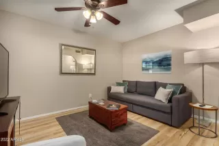 Photo #6: 6376972 Listing