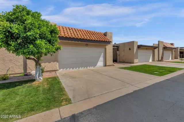 MLS: 6377073 Condo For Sale