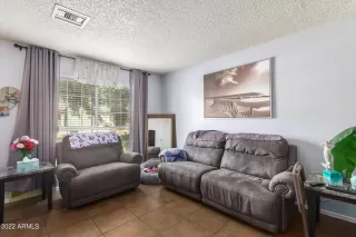 Photo #5: 6377533 Listing