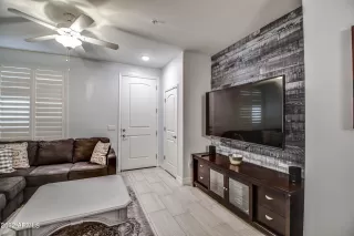 Photo #6: 6377664 Listing