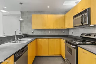 Photo #6: 6377865 Listing 