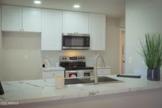 Photo #6: 6377892 Listing 