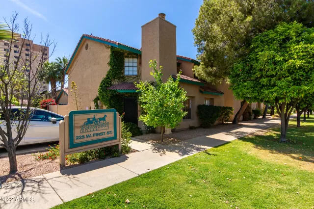 MLS: 6378528 Condo For Sale