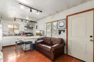 Photo #6: 6378591 Listing 