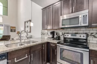 Photo #3: 6378900 Listing 