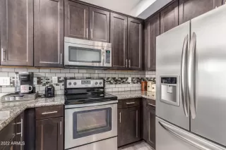 Photo #4: 6378900 Listing 