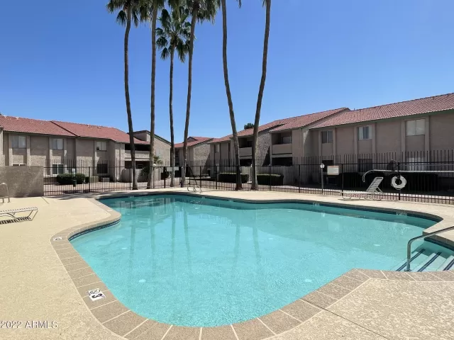 MLS: 6378936 Condo For Sale