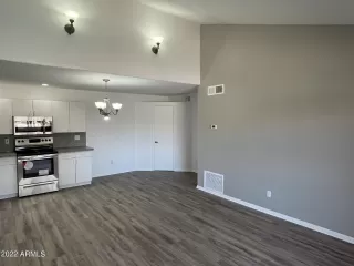 Photo #6: 6378936 Listing