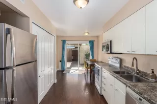 Photo #4: 6379160 Listing