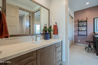 Photo #3: 6379201 Listing