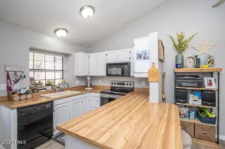 Photo #6: 6379364 Listing