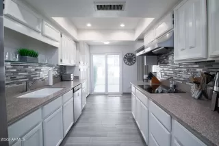 Photo #2: 6379461 Listing 