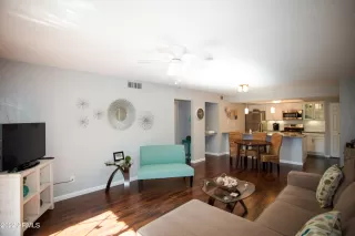 Photo #6: 6379962 Listing 