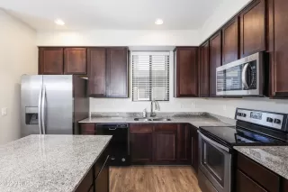 Photo #5: 6380349 Listing 