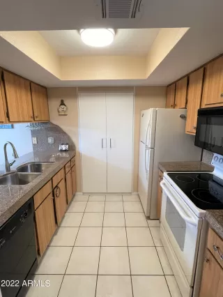 Photo #4: 6380474 Listing