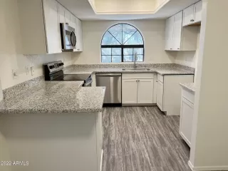 Photo #4: 6380590 Listing 