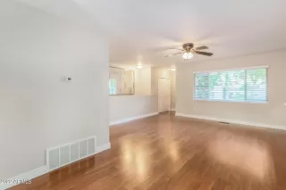 Photo #2: 6380962 Listing