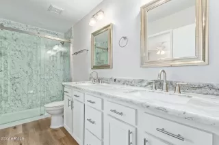 Photo #5: 6381085 Listing