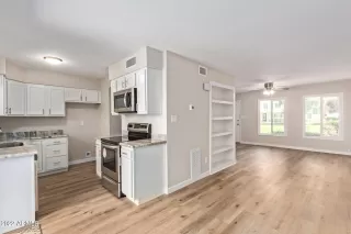 Photo #6: 6381085 Listing